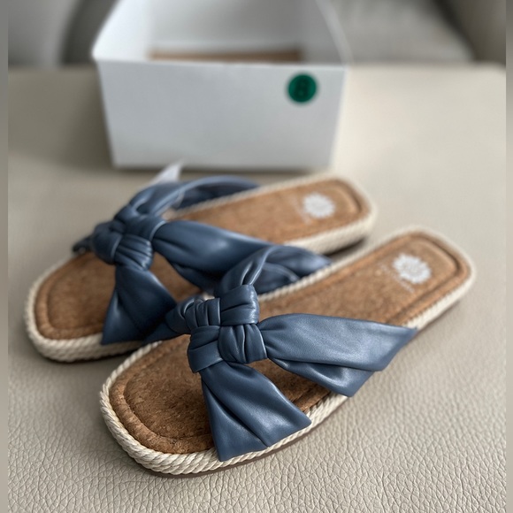 NWB - Yellowbox Women’s Butterfly Knotted Sandals - Size 8 - Picture 3 of 5